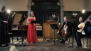 A sublime Handel aria – performed by soprano Mary Bevan, violinist Davina Clarke and continuo. 😍 This is Handel's 'Süße Stille, sanfte Quelle', meaning ‘sweet stillness, gentle source’. Stream and download it here 👉 https://orcd.co/sussestille | Classic FM