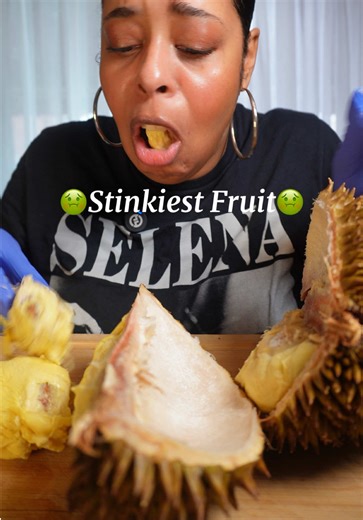 First Time Trying the Stinkiest Fruit: Durian Mukbang