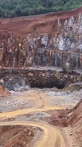 Carbon dioxide gas rock breaking system, non-chemical blasting, no flying stones, no shock wave, environmental protection, belong to Gas Physical Cracking. It is used instead of explosives in mining. Apply to quarry, road engineering, infrastructure construction, Open pit mine, coal mines, gold mines, tunneling WhatsApp: 86 18406599980 Frederick Email：Frederick@dlminingequipment.com Website learn more details: www.dinglimachinery.com #co2 #mining #rockbreaking #gasblasting #miningblasting #openp