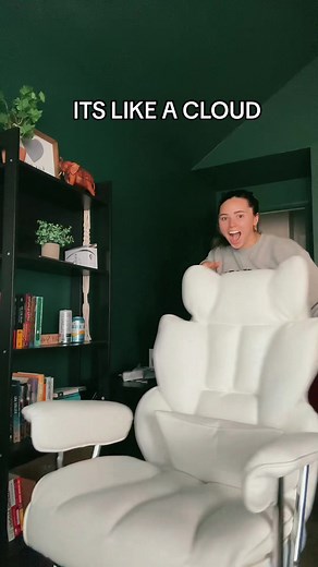 The link is on amazon in my bio, but omg this is so comfy!!! #officechair