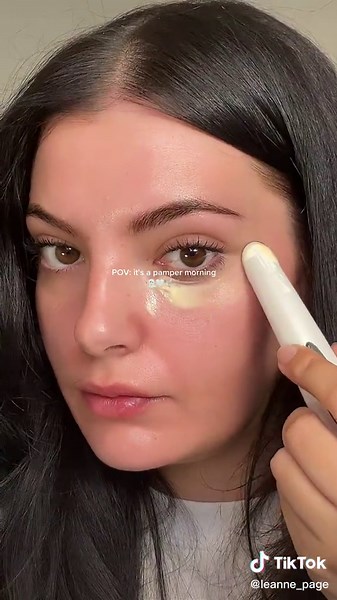 Morning Pamper routine 🫧🤍🕊🧖🏻‍♀️ #pamperroutine #morningroutine #morningroutine #morningroutineaesthetic #skincareroutine #haircare #thatgirlaesthetic #thatgirlroutine