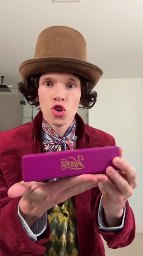 Trying Wonka-Inspired Chocolate Toothpaste from HiSmile
