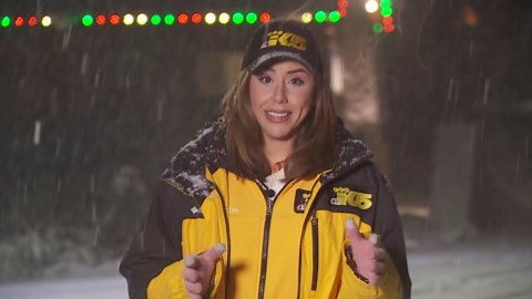 Travelers brace for winter conditions at Snoqualmie Pass