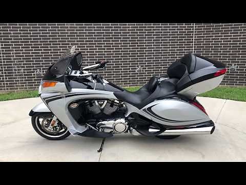 006041 2011 VICTORY VISION TOUR