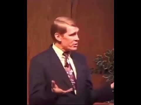 Kent Hovind DISMANTLES Evolution in 4 minutes!