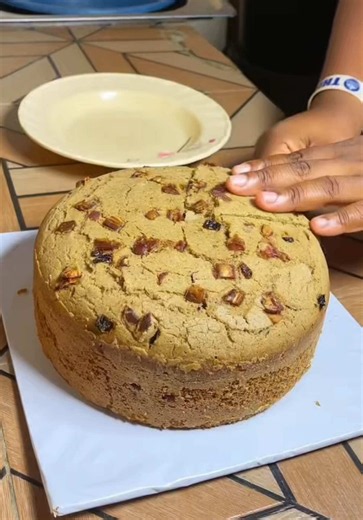 Effortless Oven Baking: Fish, Pastries & More