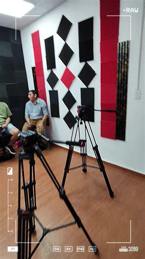 🎥⚡ Afinando Motores Paso a paso seguimos preparando nuestras herramientas de streaming para una nueva etapa llena de creatividad, producción y mucho contenido de calidad. 🙌📹✨ Sin prisa, pero siempre avanzando con pasión y compromiso. 🚀🔥