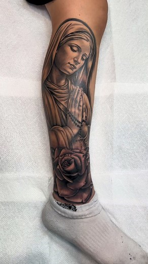 Stunning Virgin Mary Tattoo Design Ideas