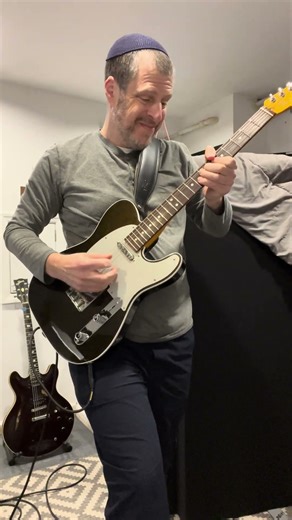 Overdubbing a wah-wah pedal guitar solo for the new album #shorts