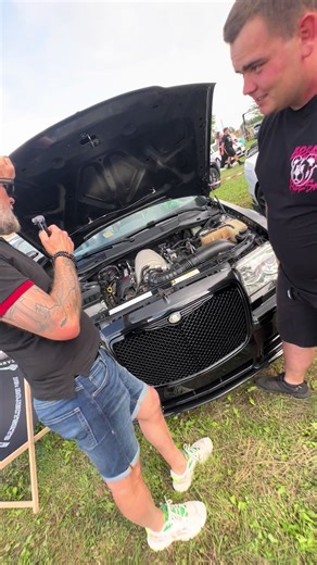 Exploring the Chrysler 300C: Features and Performance