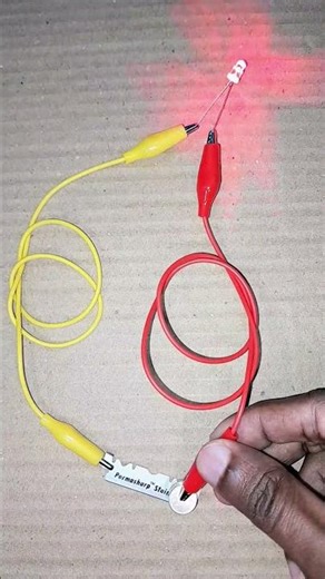 Power Mini LEDs with Button Cells! (Easy DIY Circuit) #Shorts