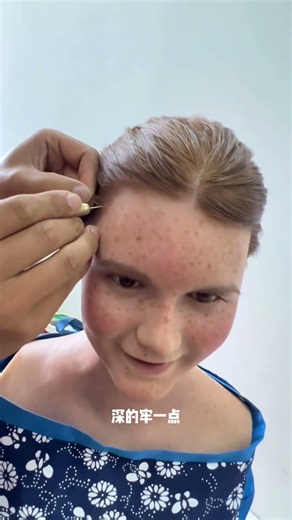 Laughing while being pricked with needles, feel the experience of hair implanting on a wax figure