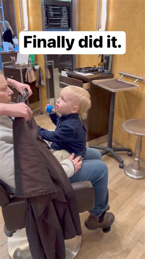 13K views · 707 reactions | LITTLE BIG MAN! I’ve been holding off on this, but finally pulled the trigger over the weekend. K2 got his first haircut and he was an absolute gentleman. The whole family came to watch lol  #haircuts #babylove #FirstHaircut | Julia Dunn CBS 6 | Facebook