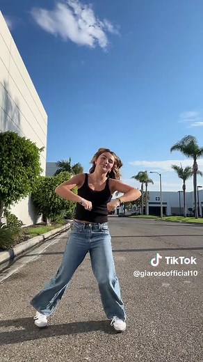 Hit the Reverse Dance Trend and Tutorial