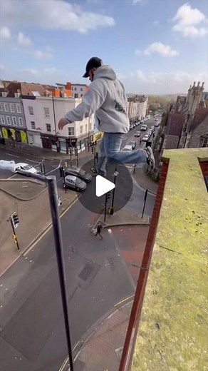 Joe Scandrett on Instagram: "What song do you think I was listening to? 🎶 Big up to the NeoBuds Pro 2 by EDIFIER @edifier_global for helping through this one!"