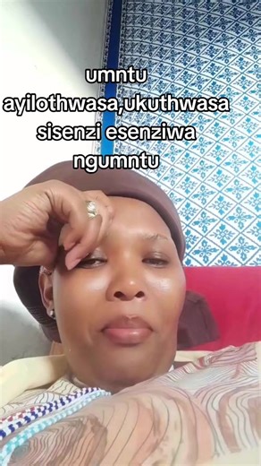 Ukuthwasa: Umsebenzi Womntu Onxibe Iimpahla Ezimhlophe