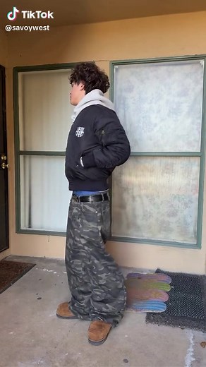 Army Camo Pants 🍂 📸 - @Milad #streetwear #outfitinspo #fashioninspo #fyp