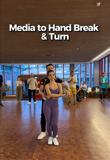 Media to Hand Break & Turn 🌱 . #bachata #bachatadance #tutorial #dancetutorials #bachatasensual @mahsajanaki @Artjom Lalafarjan