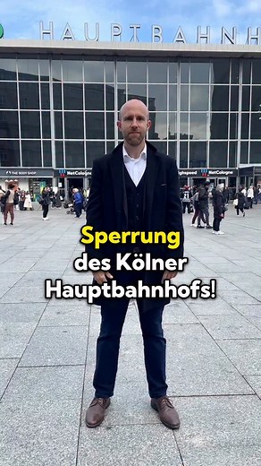 Der Kölner Hauptbahnhof ist einer der wichtigsten Bahnhöfe Deutschlands. Gleichzeitig stellt er zusammen mit der Hohenzollernbrücke ein Nadelöhr im Schienenverkehr dar. Seine Geschichte geht über 150 Jahre zurück. 1859 wurde hier direkt neben dem Dom der Centralbahnhof eröffnet. Seine Lage im Stadtinneren nahe dem Dom, war damals schon im Hinblick auf mögliche Schäden am Dom im Falle eines Krieges umstritten. Er war auch noch vergleichsweise klein und wurde deshalb 1894 durch den neugebauten Hau