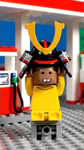 Capybara and a Lego samurai helmet (Kabuto)