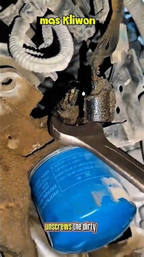 How to Replace a Car Engine Oil Pressure Sensor Easily#shorts #automotive #carrepair #mechanic #diy