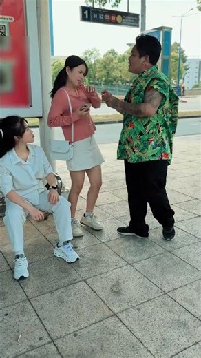 WH | Bully Picks The Wrong Girl!😱 Instant Karma[WHITE HERO] #whitehero #GoodDeeds #shorts #trending