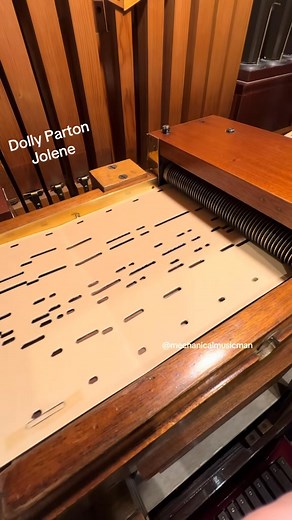 The song of an icon. Dolly Parton’s Jolene. #organ #mechanicalmusic #cover #70s | The Mechanical Music Man