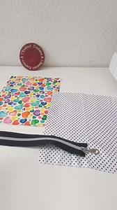 22K views · 89 reactions | Gros plan sur la pose de zip . Regarde bien le sens des dents de la fermeture. Penses bien au sens de tes tissus Met de côté cette vidéo qui va te faire gagner du temps au toi jeune couturière débutante . #couturedebutant #sewing #costura #fermeture #zip #zipper #couture #sewingtips #astuce | Christelle Mathieu | Facebook