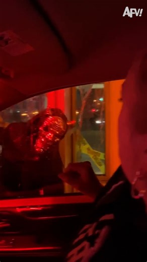 259K views · 7.1K reactions | I would be freaking out too!  #afv #halloween #funny | America's Funniest Home Videos | Facebook