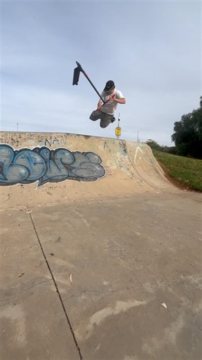 Zachs first Bri #skateboarding #scooter #skate #scooterride #clips #skateboardvibes #streetscooter