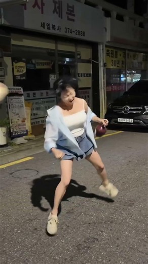 【緊急】思わず二度見#街中散策#酔っぱらい#お笑い#viral#funnyfails#tiktok #tiktokvideo #youtube#shorts#おすすめ#Twitter#爆笑#泥酔
