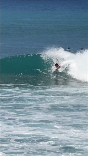 June bodysurf action from the South Shore of Oahu. 2026#bodysurfing #surf #ocean #waves #oahu#hawaii