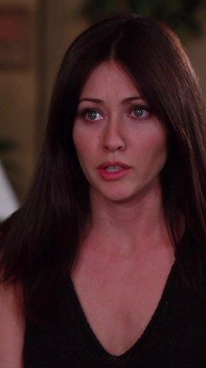 I have nothing to wear 😂 #powerofthree #powerofthreewillsetusfree #thepowerofthree #charmed19982006 #thepowerofthreewillsetusfree #charmedforever #charmedfamily🔮 #charmedtvshow #originalcharmed #paigematthews #charmedone #charmedones #charmedonesoftiktok #halliwellsisters #halliwellsister #halliwellmanor #piperhalliwell #phoebehalliwell #pruehalliwell #charmededit #charmededits #leowyatt