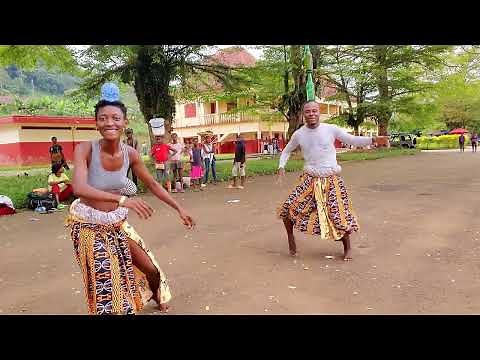 danse bassa'a bâti Mpo'o. Traditionnal dance of Cameroon
