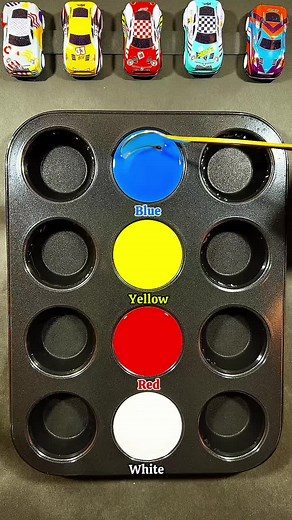 Mix 4 colors 💙💛❤️🤍 into hundreds of colors around the world and discover the wonders#colormix #asrm #colormixing #coloring #colors #satisfying #mixingcolors