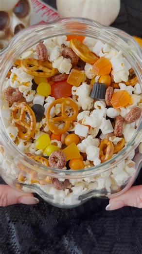 12K views · 16 reactions | This Halloween Trail Mix makes a really easy and fun snack for Halloween. Serve up in a big jar or divide into individual packets to hand out to trick-or-treaters! | My Fussy Eater | Facebook