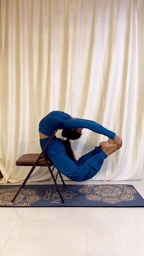 Success is about making things work for you even when it looks like they are not working for you. It is about maximising what works and minimising what doesn’t.🕉️ 📌 If you try this then tag me, will post it on my story. Share & Save this video to practice later 📌 Follow @yogini_nakiya08 for more techniques and tips and start your fitness journey. 📌Also online regular Group yoga classes are available message me on WhatsApp: 9156390214 for registration, In this one hour session you can learn b