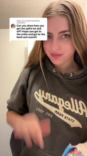 How to Take Off and On a Splint - Easy Tutorial