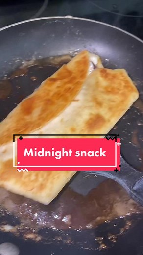 Delicious Midnight Snack Recipe with Tortillas, Peanut Butter, and Chocolate