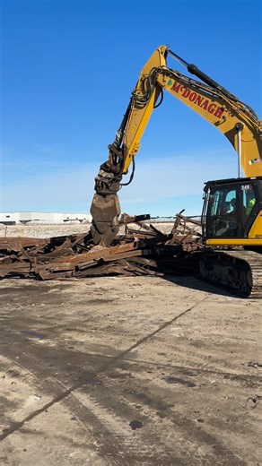 McDonagh on Instagram: "McDonagh Demolition Inc. is actively managing dust control during the demolition of an industrial facility in the City of Chicago Our dedicated team of operators and laborers are making the most of the sunshine on this brisk winter day as we work efficiently towards an exciting development in the city. We are committed to making considerable progress in a safe and efficient manner Keep up the good work, Team McDonagh!! #industrialdemolition #expertdemolition #safety #Arco