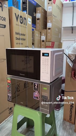 Explore Digital and Manual Microwaves for Your Kitchen