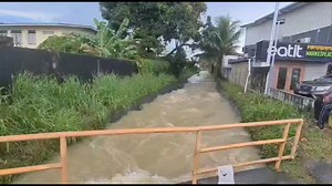 18K views · 181 reactions | SUDDEN FLOODS IN SAN FERNANDO: Watercourses in and around San Fernando overflowed following torrential rainfall on afternoon, flooding streets and resulting in a traffic gridlock in the city. Photographer Trevor Watson visited the affected areas and captured this footage. | Trinidad Express Newspapers | Facebook