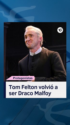 21K views · 24 reactions |  El actor británico Tom Felton, recordado por su papel de Draco Malfoy en la saga Harry Potter, volvió a interpretar al personaje en la obra “Harry Potter y el legado maldito”.  Su aparición sorprendió al público y generó una ovación en el teatro de Broadway, 15 años después de la última película. Más información en Perfil.com. | Perfil.com | Facebook