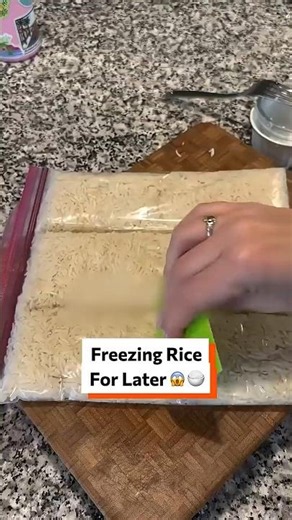 Freezing Rice For Later 😱🍚 #RiceHack #FoodHack #MealPrep