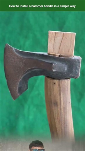 How to install a hammer handle in a simple way.