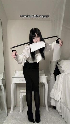 Inspiring Secretary 2002 Cosplay Ideas for Halloween