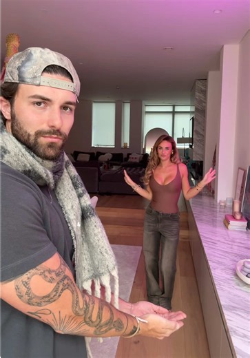 5’8 blue eyes @M I L L I E ⚡️