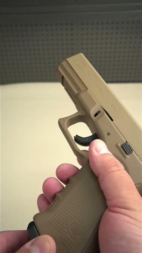 Glock G17 Electric Toy Gun #toygun #airsoft #gelblaster #shorts #gunasmr #realistictoygun