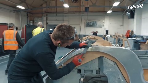How They Still Build the Legendary Morgan Cars in the UK By Hands
