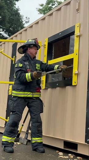 The VES Window Full Evolution in Action